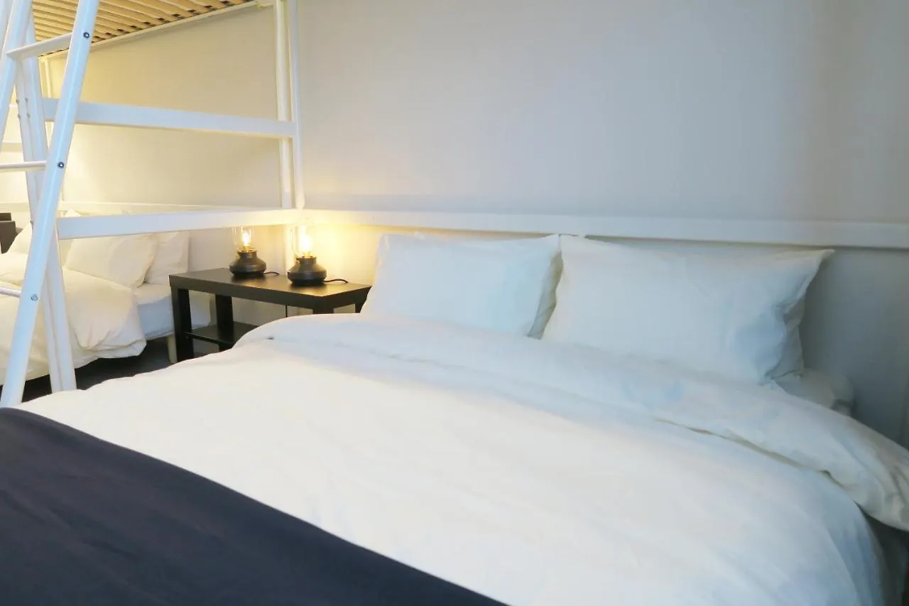 Neko Neko Apartment Osaka