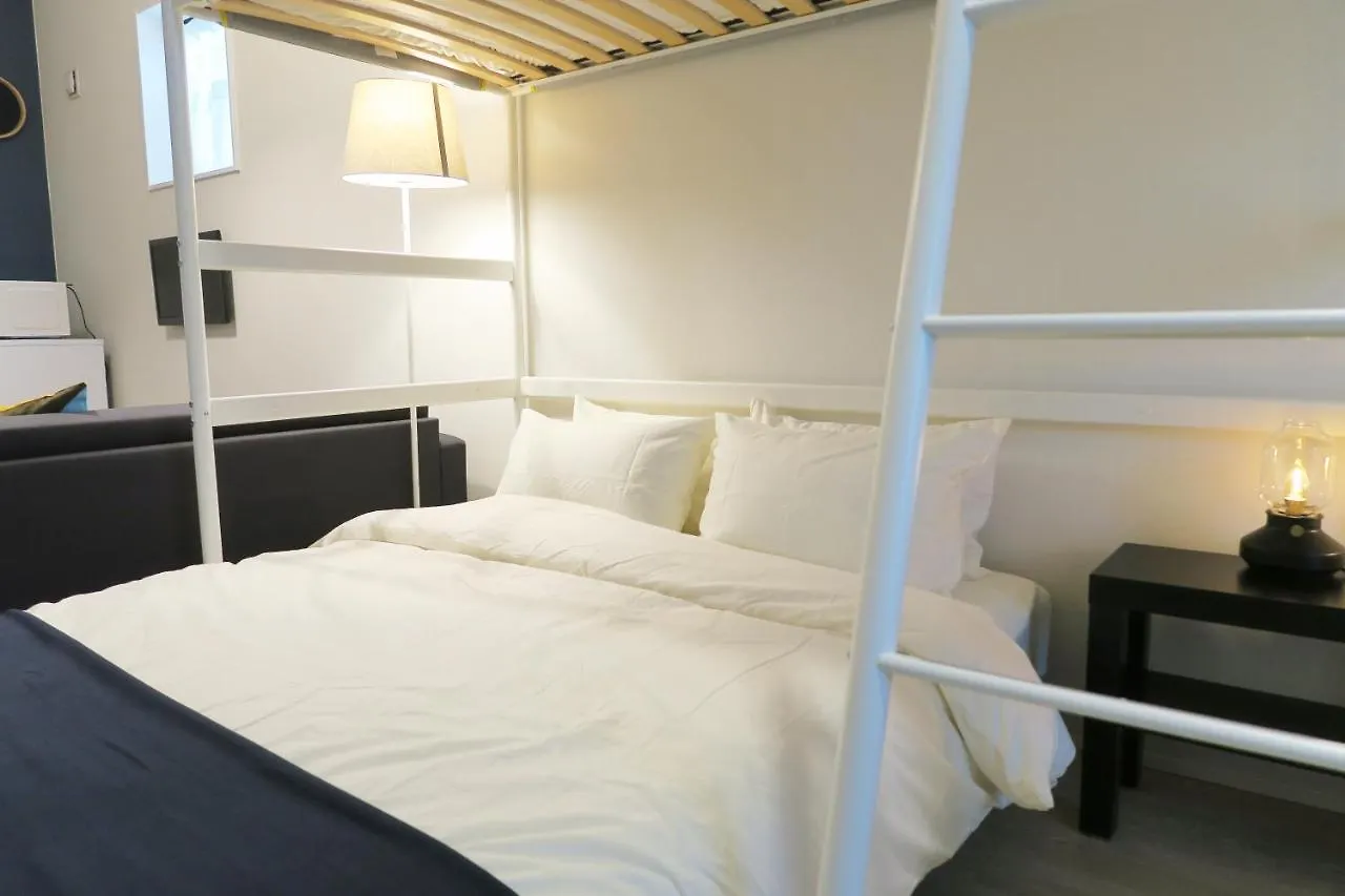 Neko Neko Apartment Osaka